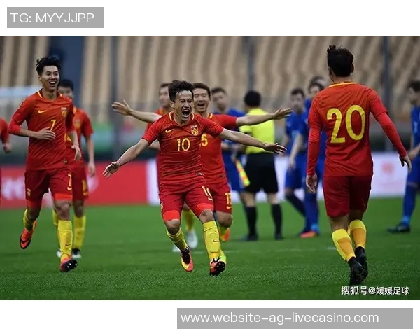 中国足球队在泰国热身赛中展现实力期待未来国际赛场的突破与发展 中国足球队在泰国热身赛中展现实力期待未来国际赛场的突破与发展