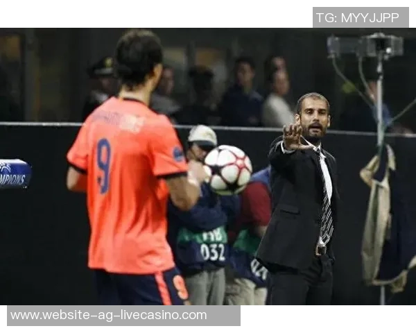 足球教父的传奇人生与对世界足球的深远影响探讨 足球教父的传奇人生与对世界足球的深远影响探讨